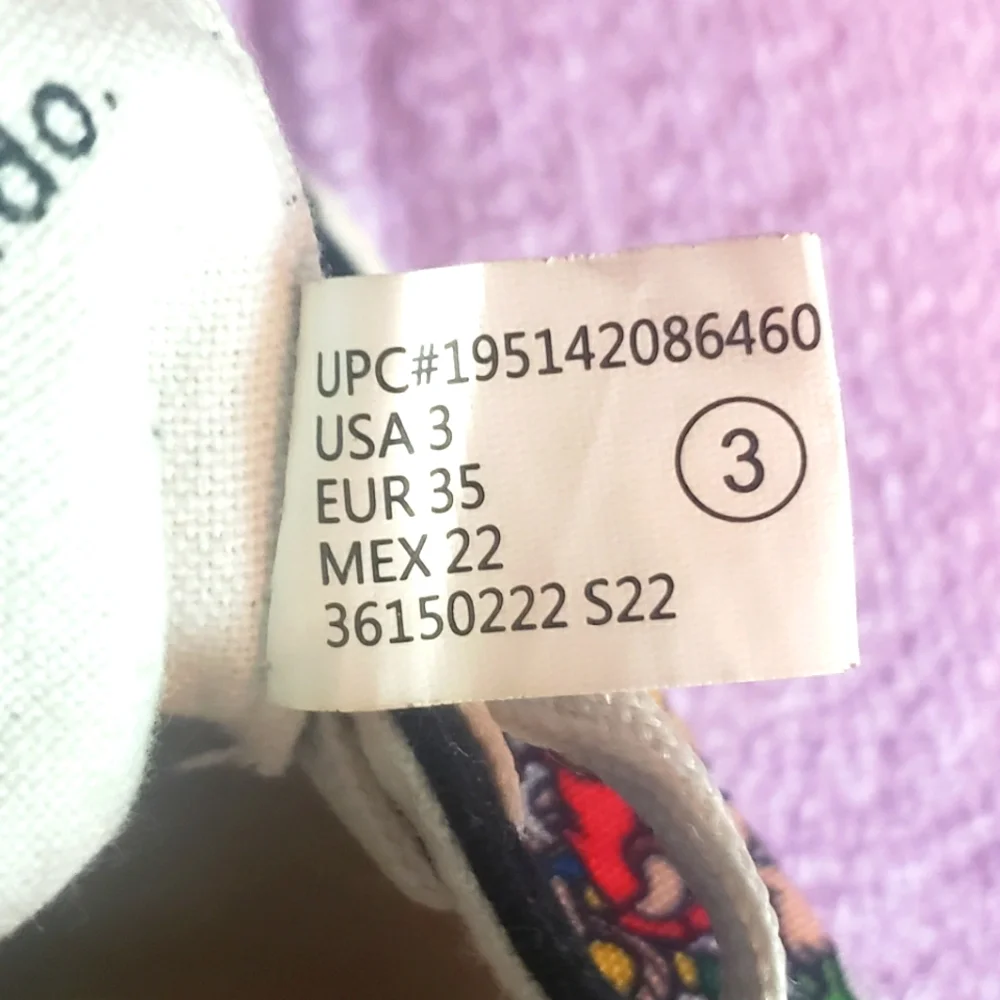 Ground Up Nintendo Super Mario Brothers Game Over Boys Sneakers - Picture 2 of 6